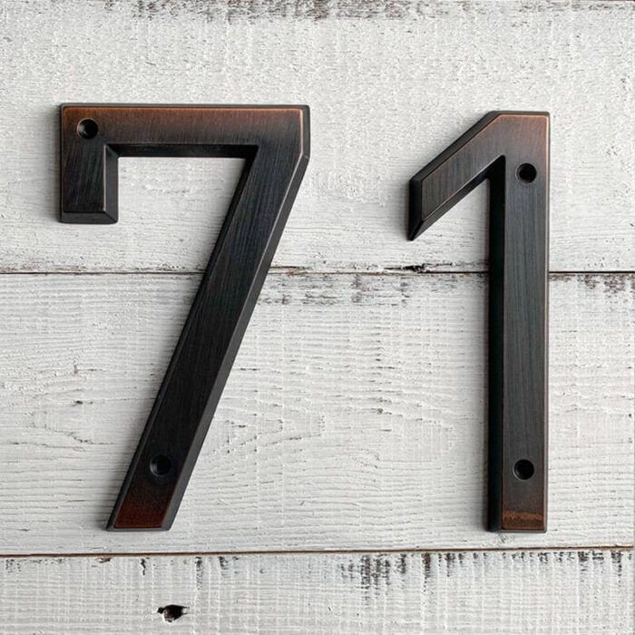 Wieler House number Bronze 15 cm - atmosphere photo - aged bronze