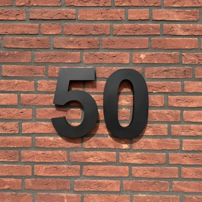 lerop-zwart-huisnummer-30cm-3D-moderne-nummer-vooraanzicht