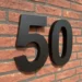 lerop-zwart-huisnummer-30cm-3D-moderne-nummer-zijaanzicht